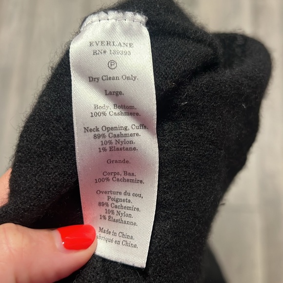 Everlane Sweater - Picture 5 of 5